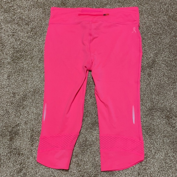 Under Armour Heat Gear Large Breast Cancer Compression Capri Leggings Pink - Picture 6 of 10